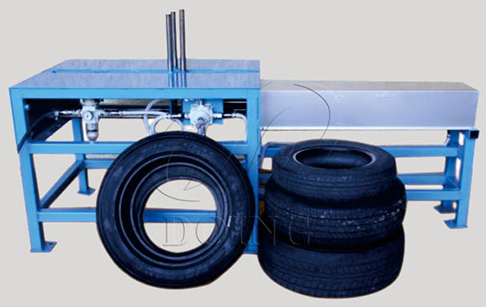 A Maryland customer ordered a tyre doubling tripling unpacking machine from DOING company!