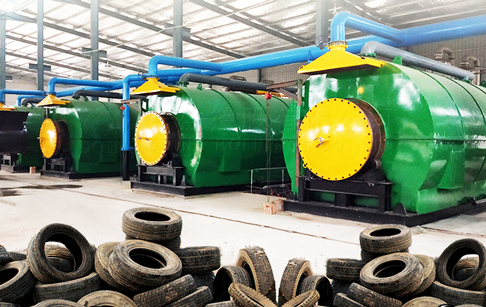What are the advantages of pyrolysis?